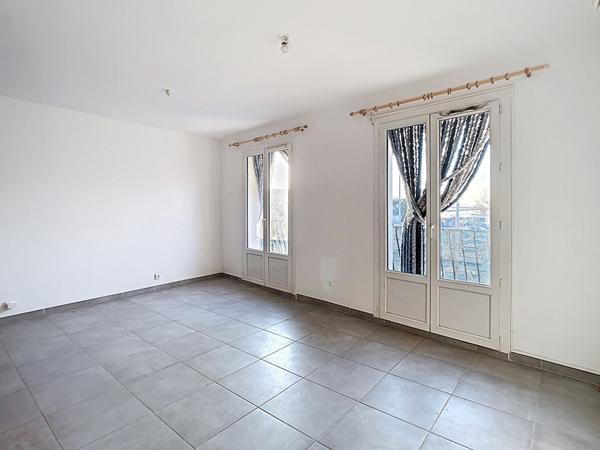 Maison de ville 2 pièces entièrement rénovée