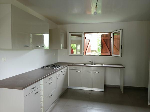 Appartement à louer    4 pièces • 124 m2 Le Marin