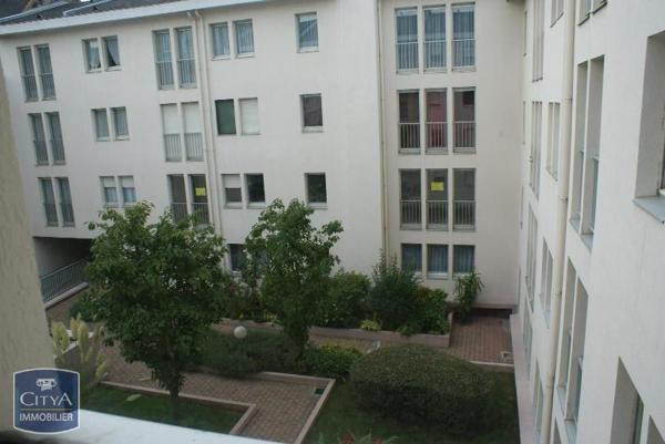 Parking à louer 10m² Cambrai (59400)