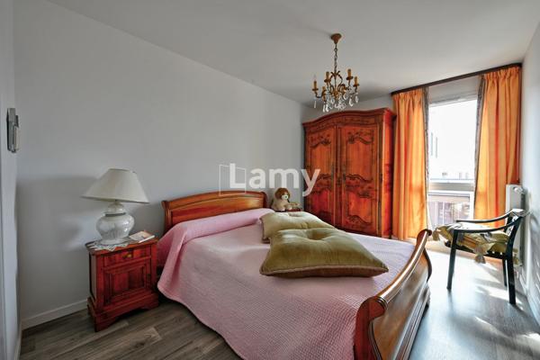 Parking + appartement