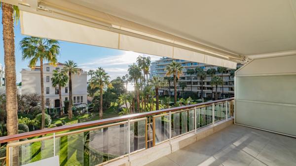 Appartement au coeur de la Croisette