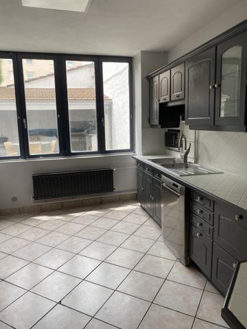 Appartement 8 pièces - 219 m²