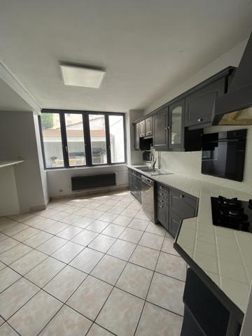 Appartement 8 pièces - 219 m²