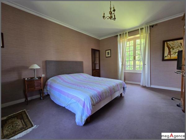 Maison à Fougères, 35133 - 9 pièces 225m²