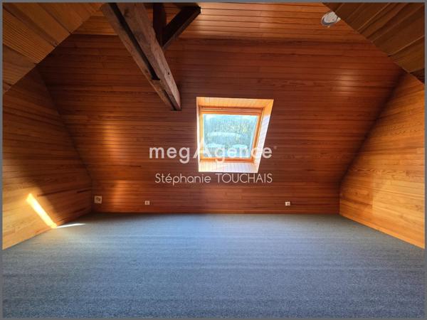 Maison à Fougères, 35133 - 9 pièces 225m²