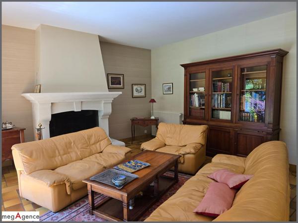 Maison à Fougères, 35133 - 9 pièces 225m²