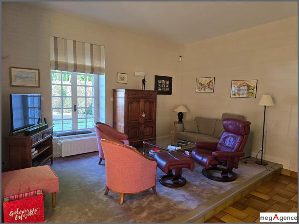 Maison à Fougères, 35133 - 9 pièces 225m²