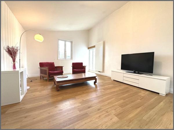 Maison rénovée de caractère à Léognan !!!