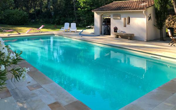 Maison à vendre    4 pièces • 115 m2 Rognes