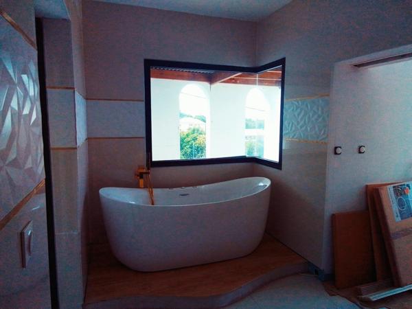 Villa 3 pièces avec piscine à débordement