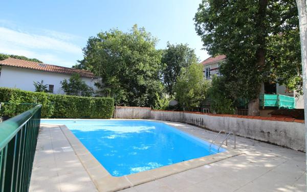 Appartement à vendre    3 pièces • 77,24 m2 Royan