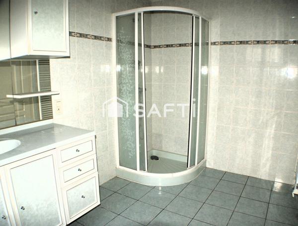 Maison plain pied deux chambres et logement annexe