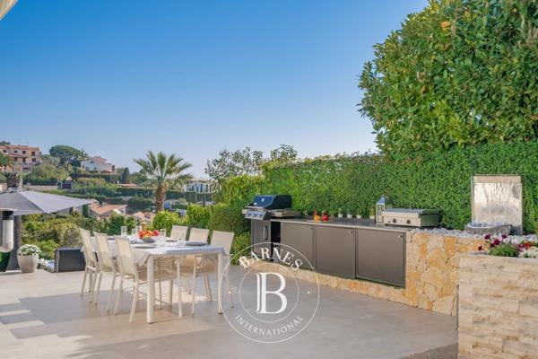 Vallauris, Villa 4 Chambres -  213 m² à vendre