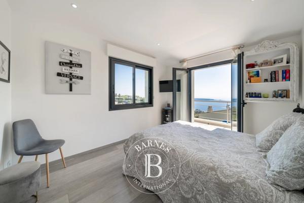 Vallauris, Villa 4 Chambres -  213 m² à vendre