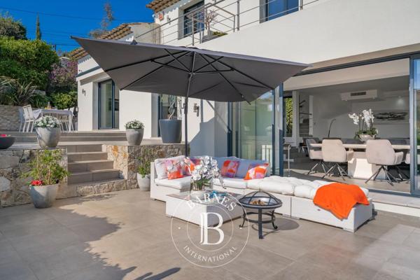 Vallauris, Villa 4 Chambres -  213 m² à vendre