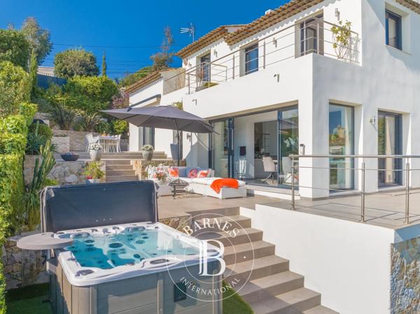 Vallauris, Villa 4 Chambres -  213 m² à vendre