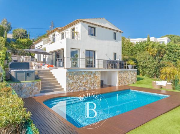 Vallauris, Villa 4 Chambres -  213 m² à vendre