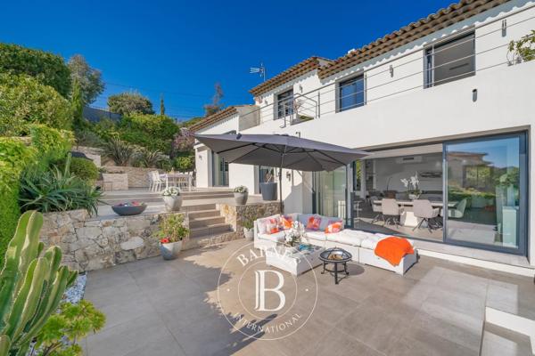 Vallauris, Villa 4 Chambres -  213 m² à vendre