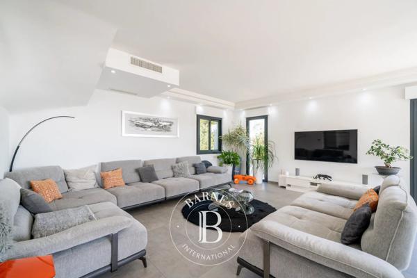 Vallauris, Villa 4 Chambres -  213 m² à vendre