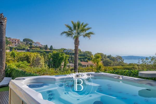 Vallauris, Villa 4 Chambres -  213 m² à vendre