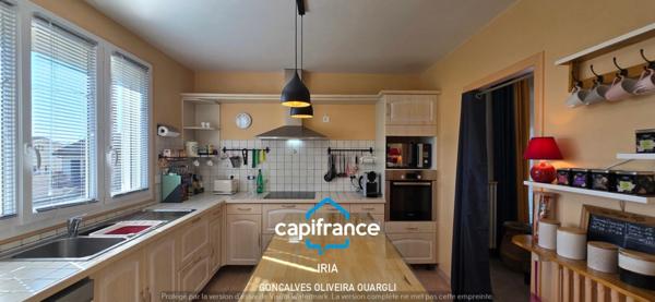 Maison à vendre 5 pièces MONFLANQUIN (47) Maison rénovée sur sous-sol avec un logement indépendant.