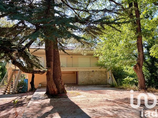 Location appartement 4 pièces 124 m² Nans-les-Pins