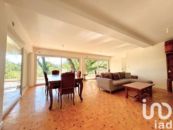 Location appartement 4 pièces 124 m² Nans-les-Pins