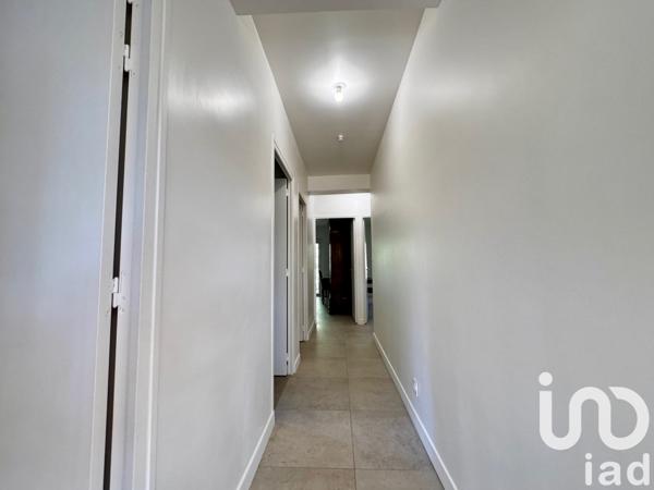 Location appartement 4 pièces 124 m² Nans-les-Pins