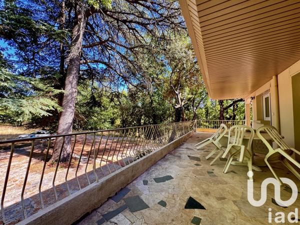 Location appartement 4 pièces 124 m² Nans-les-Pins