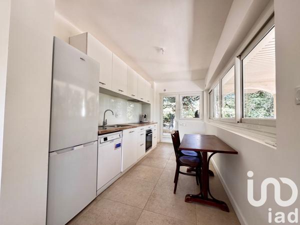 Location appartement 4 pièces 124 m² Nans-les-Pins