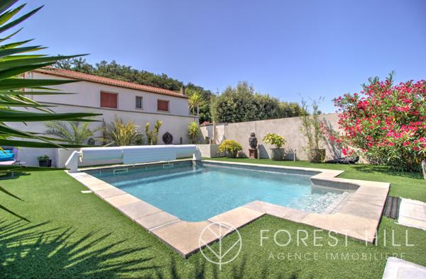 Le Boulou (66160) À découvrir en fin de lotissement : magnifique maison 4 faces