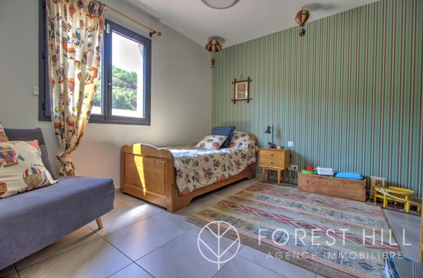 Le Boulou (66160) À découvrir en fin de lotissement : magnifique maison 4 faces