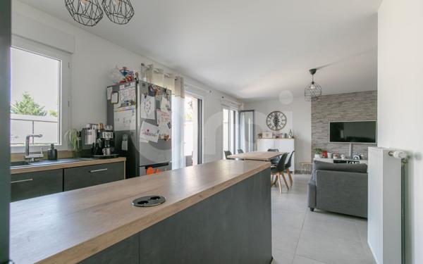Appartement à vendre    3 pièces • 70,62 m2 Champs-sur-Marne
