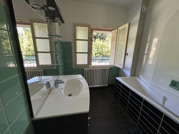 Maison 6 pièce(s) 3 chambre(s) 142 m²