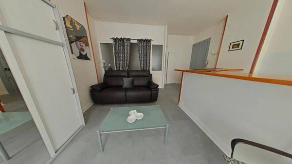 Appartement 1 pièce                                        - 42000 Saint-Étienne Réf : 12015