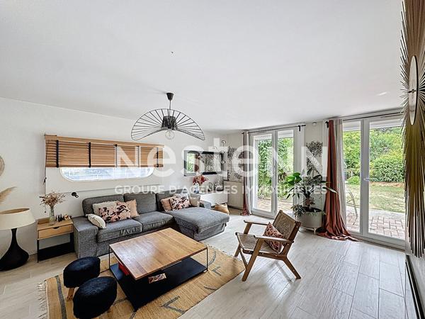 Maison Evry Courcouronnes 6 pièces, grand jardin, proche T12, écoles et collége, 4 chambres, grand salon, contrat Nestenn