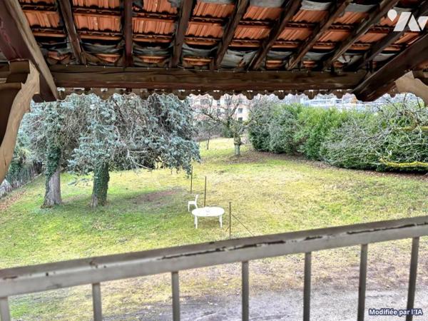 À vendre à VOIRON – Appartement T5 plein de charme avec superbe pièce de vie – 