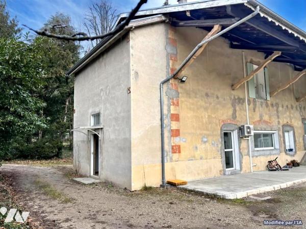 À vendre à VOIRON – Appartement T5 plein de charme avec superbe pièce de vie – 