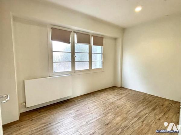 À vendre à VOIRON – Appartement T5 plein de charme avec superbe pièce de vie – 