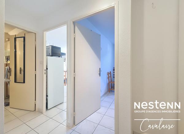 Appartement 2 pièces sur Cavalaire - résidence avec piscine - 2 stationnements et un garage