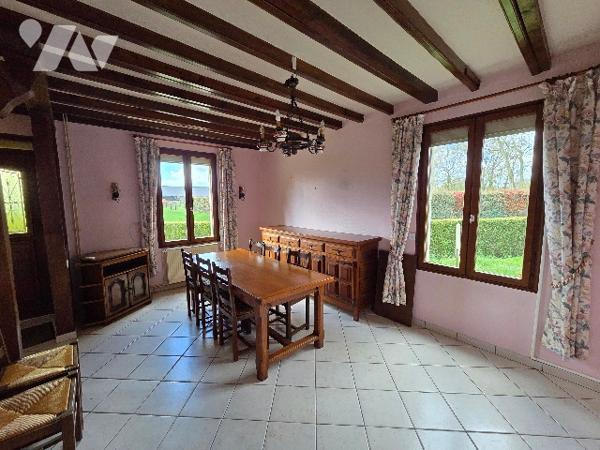 5 kms d'YVETOT, maison  d'~89 m² sur ~400m² de terrain, trois chambres, un garage.