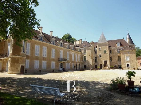 Avallon, Château 25 Chambres -  1 500 m² à vendre