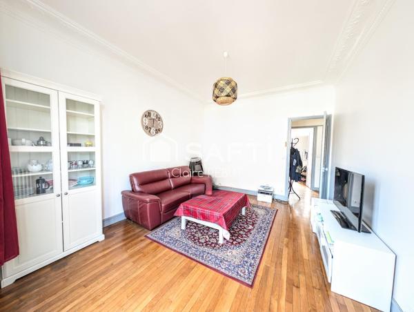 Beau F3 type appartement parisien centre ville