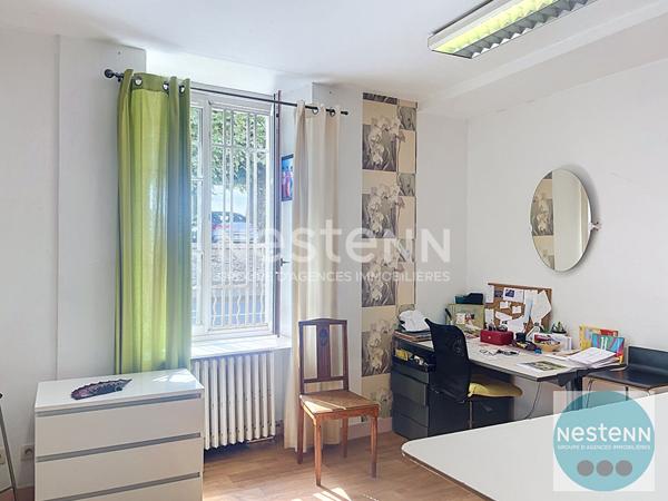 LOCAL Blois 70.90 m2- DIVISIBLE ou a TRANSFORMER EN APPARTEMENT- COEUR DE BLOIS