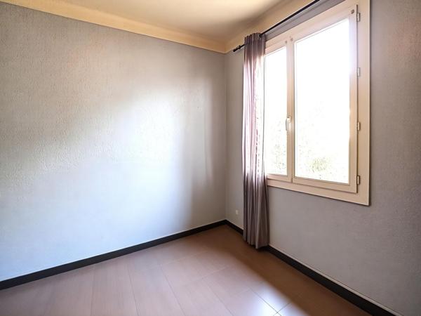 Immeuble de 2 appartements T4 avec jardin