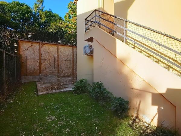 Immeuble de 2 appartements T4 avec jardin