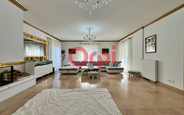 Maison à vendre    16 pièces • 400 m2 Gonesse