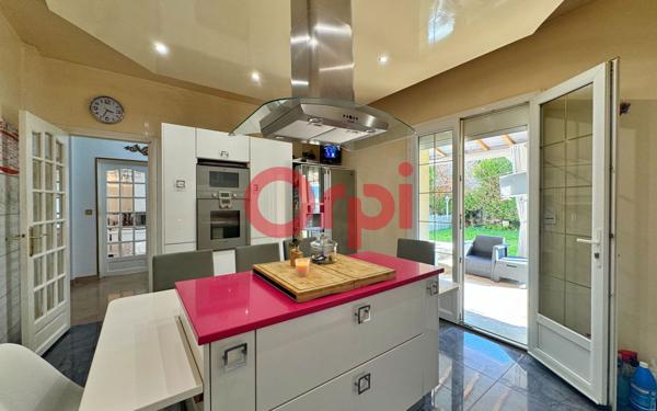 Maison à vendre    16 pièces • 400 m2 Gonesse