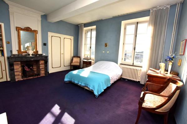 Maison de Maître début XIXème,10 pièces, jardin, garage