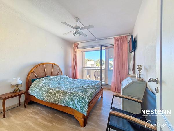 Dernier étage pour cet appartement au centre ville de Cavalaire-sur-Mer 4 pièces environ 100 m² avec 3 terrasses et stationnement